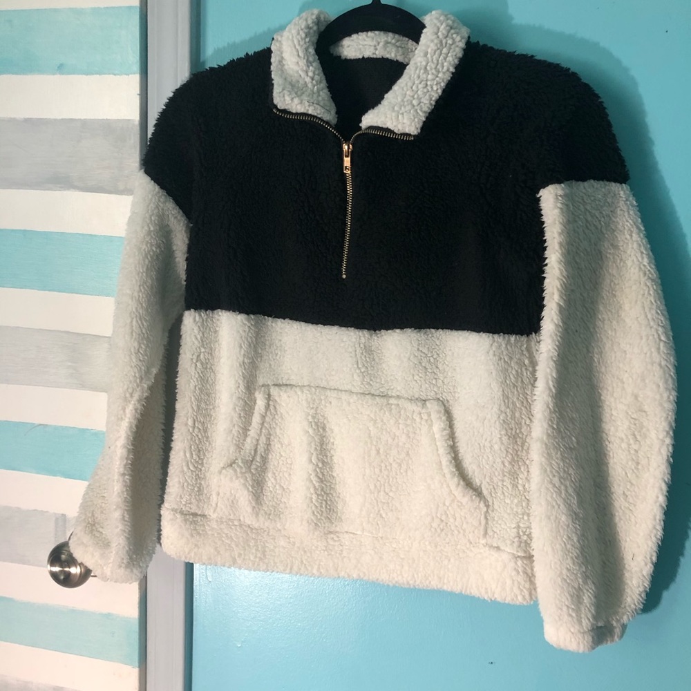 Cozy/fluffy sweater